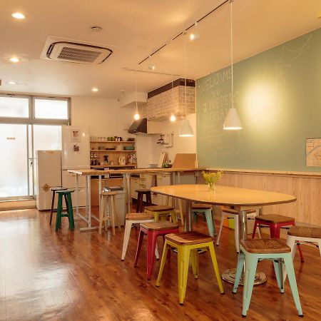J-Hoppers Osaka Guesthouse Экстерьер фото