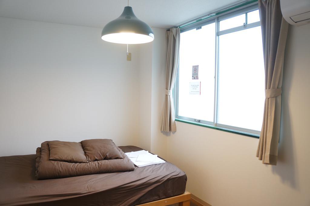 J-Hoppers Osaka Guesthouse Экстерьер фото