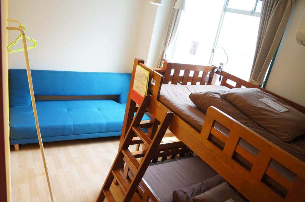 J-Hoppers Osaka Guesthouse Экстерьер фото