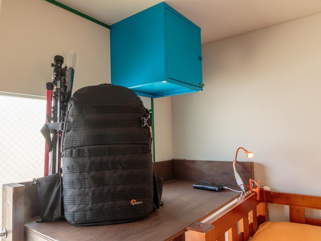 J-Hoppers Osaka Guesthouse Экстерьер фото