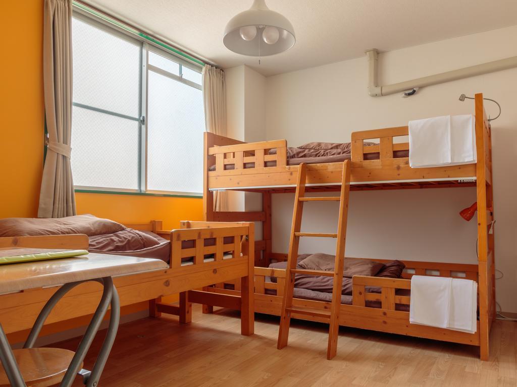 J-Hoppers Osaka Guesthouse Экстерьер фото