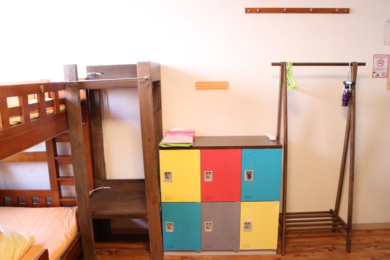 J-Hoppers Osaka Guesthouse Экстерьер фото