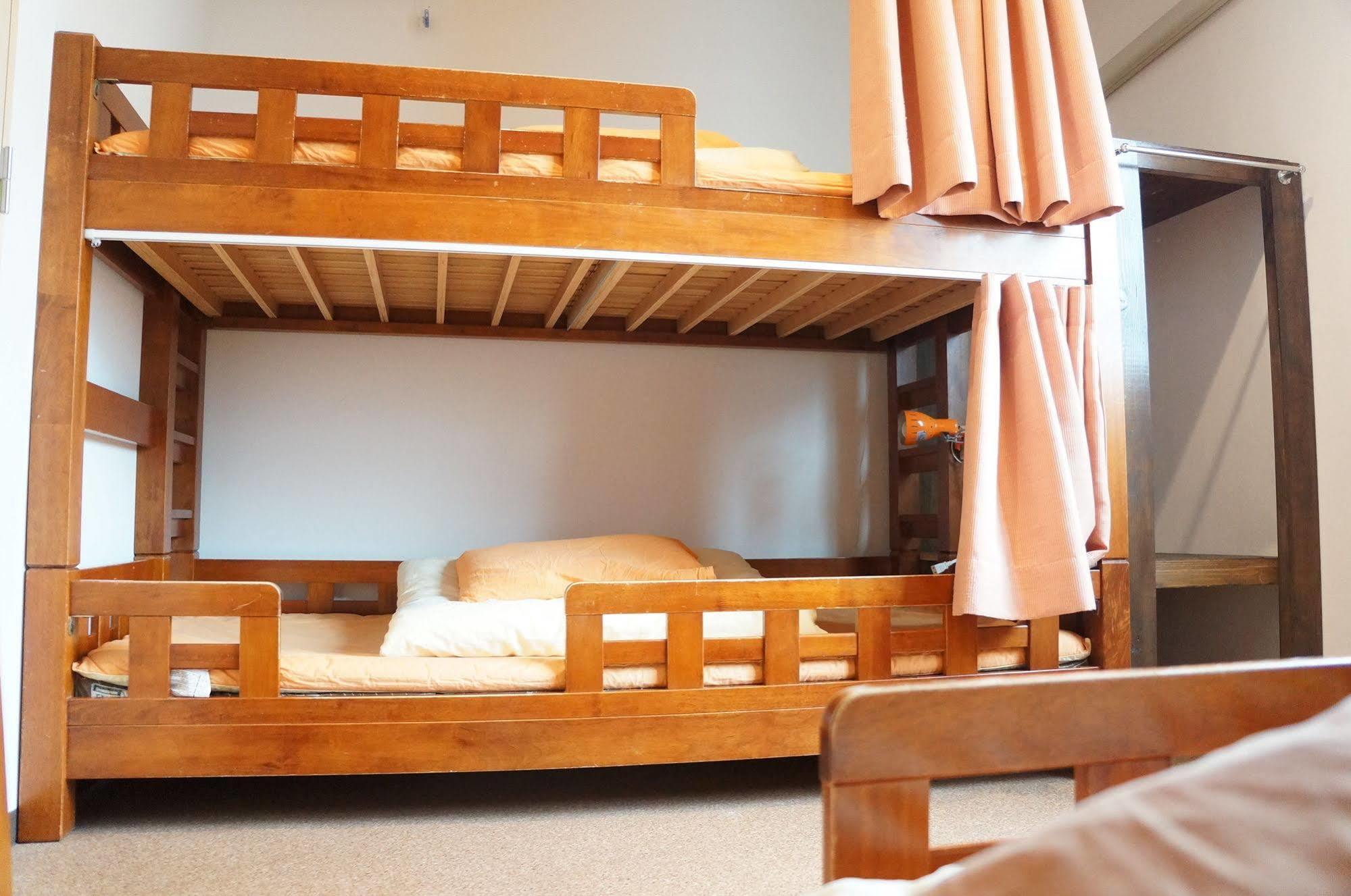 J-Hoppers Osaka Guesthouse Экстерьер фото