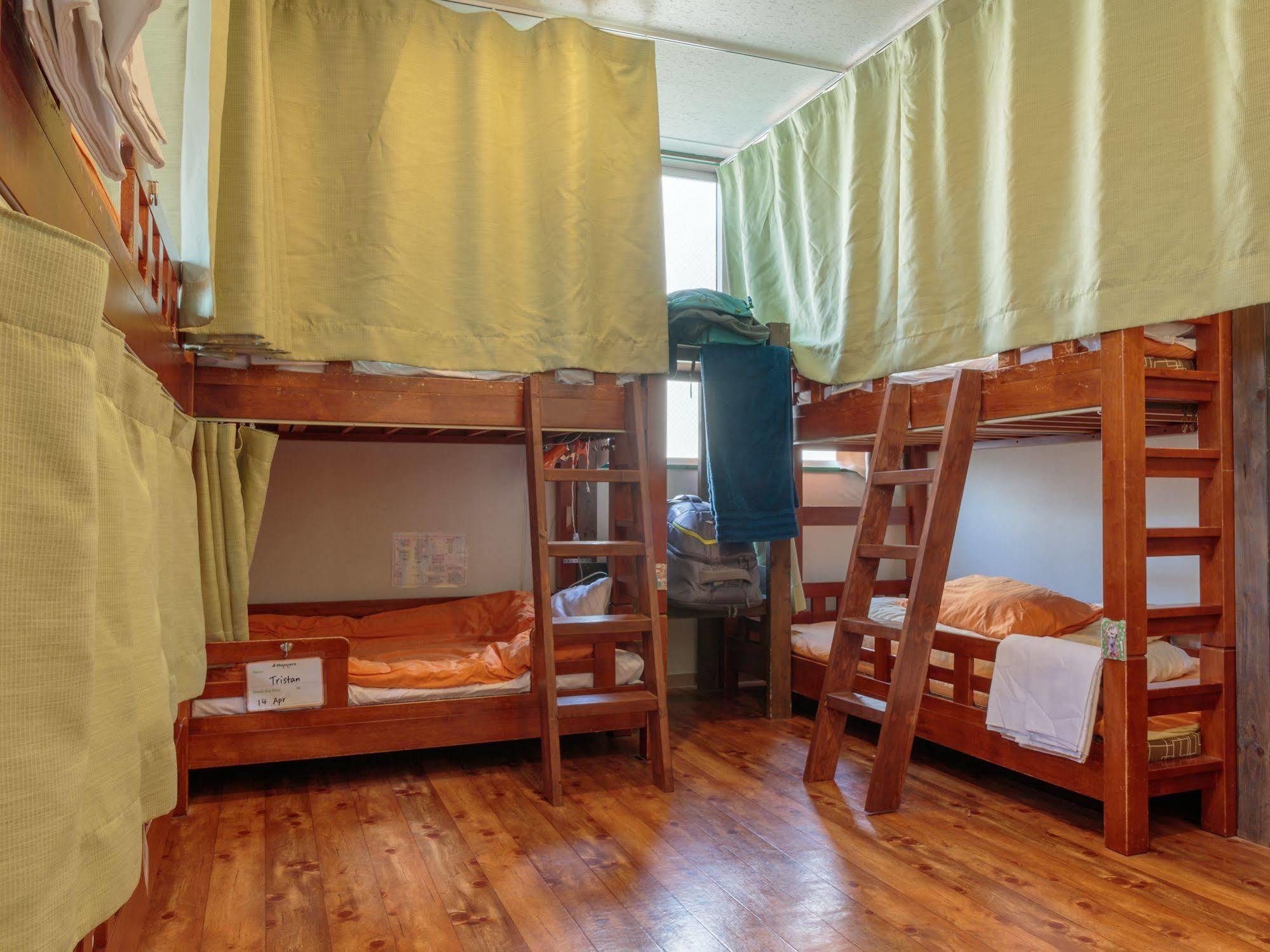 J-Hoppers Osaka Guesthouse Экстерьер фото